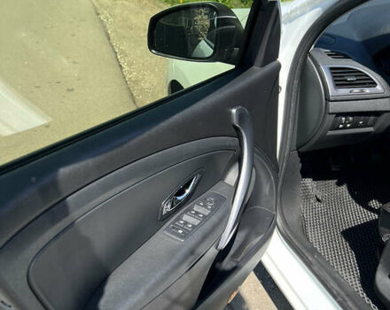 Белый Рено Меган, объемом двигателя 1.5 л и пробегом 290 тыс. км за 8799 $, фото 1 на Automoto.ua