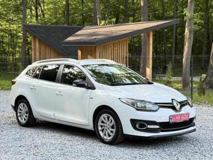 Рено Меган 2015 в Радивилове на Automoto.ua Белый Рено Меган, объемом двигателя 1.6 л и пробегом 144 тыс. км за 10600 $, фото 1 на Automoto.ua