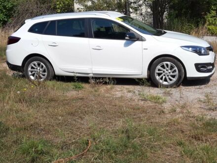 Белый Рено Меган, объемом двигателя 1.44 л и пробегом 206 тыс. км за 8900 $, фото 1 на Automoto.ua