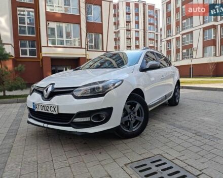 Белый Рено Меган, объемом двигателя 1.46 л и пробегом 300 тыс. км за 8000 $, фото 1 на Automoto.ua