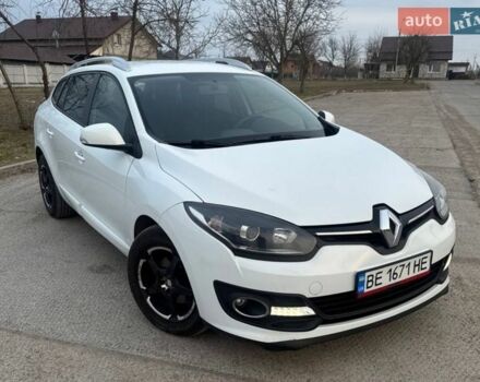 Белый Рено Меган, объемом двигателя 1.46 л и пробегом 201 тыс. км за 9000 $, фото 1 на Automoto.ua