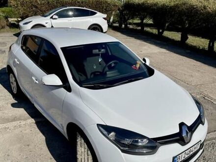 Рено Меган 2015 в Гадяче на Automoto.ua Белый Рено Меган, объемом двигателя 1.5 л и пробегом 157 тыс. км за 9000 $, фото 1 на Automoto.ua