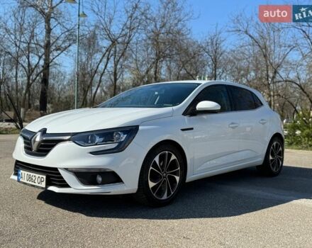 Белый Рено Меган, объемом двигателя 1.5 л и пробегом 150 тыс. км за 12000 $, фото 1 на Automoto.ua