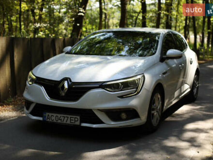 Рено Меган 2016 у Черкасах на Automoto.ua Білий Рено Меган, об'ємом двигуна 1.46 л та пробігом 220 тис. км за 10999 $, фото 1 на Automoto.ua