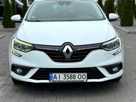 Рено Меган 2016 в Киеве на Automoto.ua Белый Рено Меган, объемом двигателя 1.5 л и пробегом 253 тыс. км за 12000 $, фото 1 на Automoto.ua