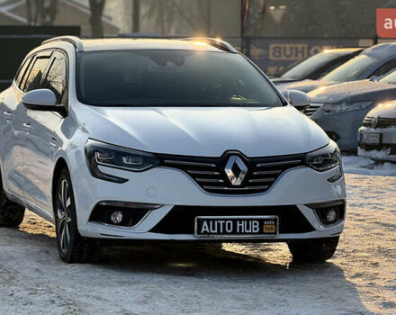Белый Рено Меган, объемом двигателя 1.46 л и пробегом 226 тыс. км за 13300 $, фото 1 на Automoto.ua