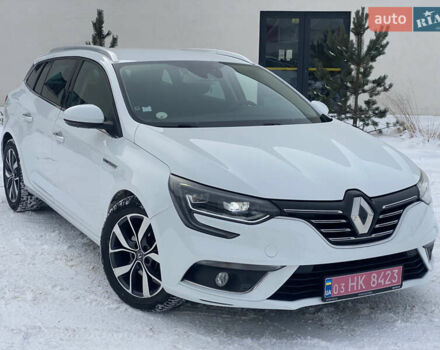 Белый Рено Меган, объемом двигателя 1.6 л и пробегом 209 тыс. км за 14700 $, фото 1 на Automoto.ua