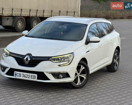 Белый Рено Меган, объемом двигателя 1.46 л и пробегом 227 тыс. км за 10900 $, фото 1 на Automoto.ua