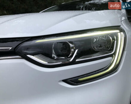 Білий Рено Меган, об'ємом двигуна 1.5 л та пробігом 150 тис. км за 13990 $, фото 1 на Automoto.ua