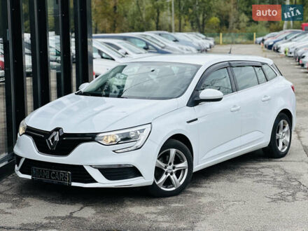 Рено Меган 2017 у Харкові на Automoto.ua Білий Рено Меган, об'ємом двигуна 1.5 л та пробігом 191 тис. км за 11399 $, фото 1 на Automoto.ua