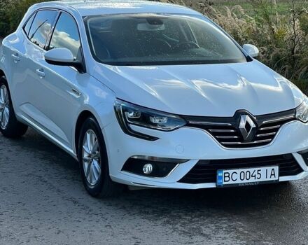 Белый Рено Меган, объемом двигателя 1.2 л и пробегом 45 тыс. км за 13900 $, фото 1 на Automoto.ua