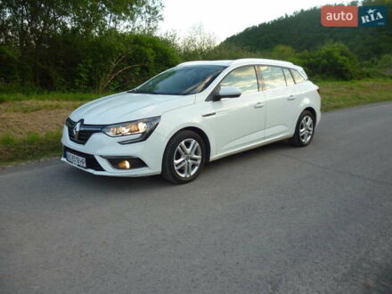 Рено Меган 2017 в Мукачеве на Automoto.ua Белый Рено Меган, объемом двигателя 1.5 л и пробегом 181 тыс. км за 11850 $, фото 1 на Automoto.ua