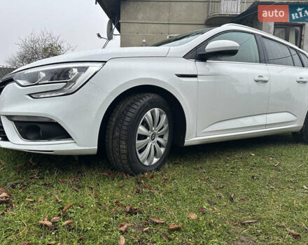 Білий Рено Меган, об'ємом двигуна 1.46 л та пробігом 220 тис. км за 13000 $, фото 1 на Automoto.ua