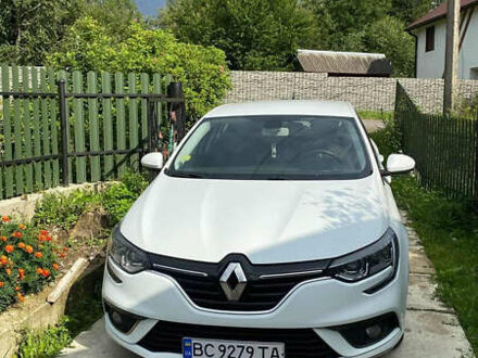 Рено Меган 2017 в Турке на Automoto.ua Белый Рено Меган, объемом двигателя 1.46 л и пробегом 195 тыс. км за 12499 $, фото 1 на Automoto.ua