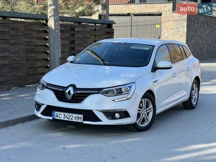 Рено Меган 2017 в Белой Церкве на Automoto.ua Белый Рено Меган, объемом двигателя 1.46 л и пробегом 312 тыс. км за 11750 $, фото 1 на Automoto.ua