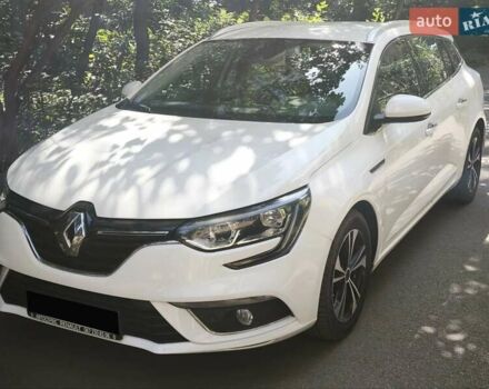 Білий Рено Меган, об'ємом двигуна 1.46 л та пробігом 200 тис. км за 11500 $, фото 1 на Automoto.ua
