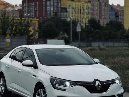 Рено Меган 2017 в Киеве на Automoto.ua Белый Рено Меган, объемом двигателя 1.5 л и пробегом 198 тыс. км за 14100 $, фото 1 на Automoto.ua