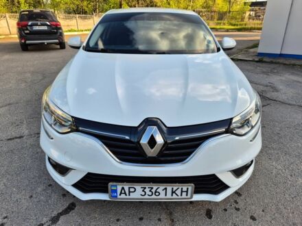Белый Рено Меган, объемом двигателя 1.5 л и пробегом 212 тыс. км за 9999 $, фото 1 на Automoto.ua