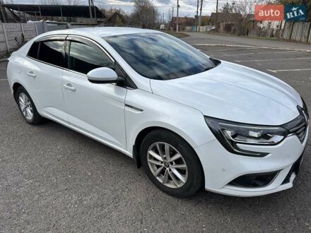Рено Меган 2017 у Кривому Розі на Automoto.ua Білий Рено Меган, об'ємом двигуна 1.2 л та пробігом 108 тис. км за 11850 $, фото 1 на Automoto.ua