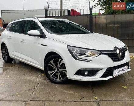 Рено Меган 2017 в Киеве на Automoto.ua Белый Рено Меган, объемом двигателя 1.46 л и пробегом 197 тыс. км за 12490 $, фото 1 на Automoto.ua