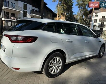 Белый Рено Меган, объемом двигателя 1.2 л и пробегом 190 тыс. км за 10000 $, фото 1 на Automoto.ua