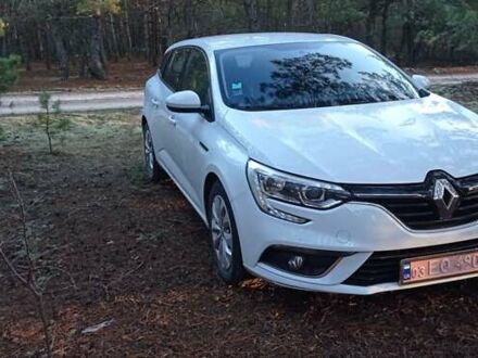 Белый Рено Меган, объемом двигателя 1.5 л и пробегом 202 тыс. км за 11700 $, фото 1 на Automoto.ua