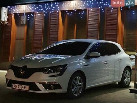 Белый Рено Меган, объемом двигателя 1.46 л и пробегом 244 тыс. км за 11500 $, фото 1 на Automoto.ua