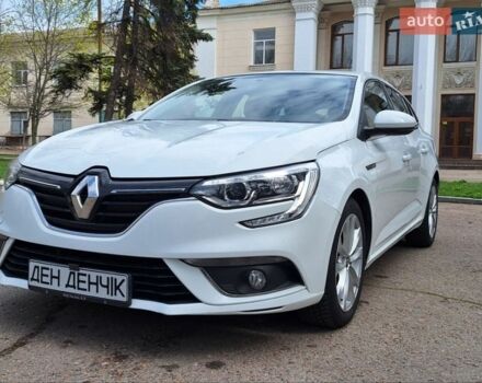 Белый Рено Меган, объемом двигателя 1.46 л и пробегом 181 тыс. км за 9999 $, фото 1 на Automoto.ua