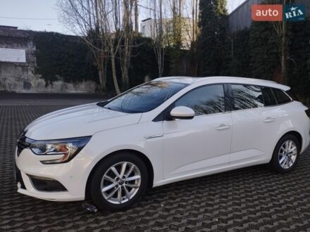 Белый Рено Меган, объемом двигателя 1.46 л и пробегом 190 тыс. км за 11019 $, фото 1 на Automoto.ua