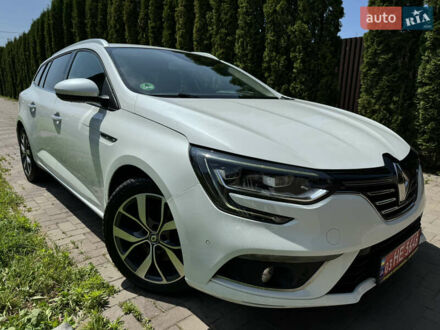 Рено Меган 2017 в Луцке на Automoto.ua Белый Рено Меган, объемом двигателя 1.6 л и пробегом 140 тыс. км за 16500 $, фото 1 на Automoto.ua