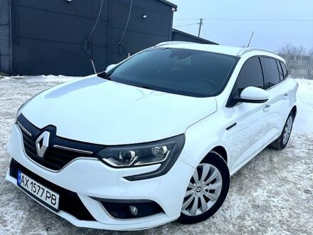 Белый Рено Меган, объемом двигателя 1.5 л и пробегом 28900 тыс. км за 11200 $, фото 1 на Automoto.ua