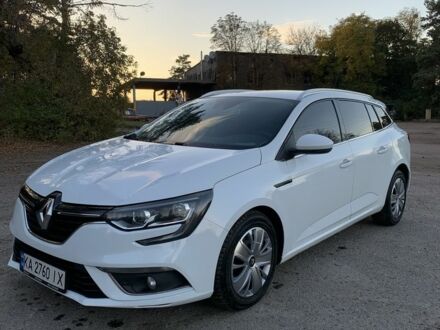 Рено Меган 2017 в Богодухове на Automoto.ua Белый Рено Меган, объемом двигателя 1.5 л и пробегом 288 тыс. км за 11300 $, фото 1 на Automoto.ua
