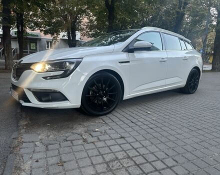 Белый Рено Меган, объемом двигателя 1.5 л и пробегом 295 тыс. км за 12505 $, фото 1 на Automoto.ua
