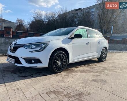 Белый Рено Меган, объемом двигателя 1.5 л и пробегом 297 тыс. км за 9999 $, фото 1 на Automoto.ua