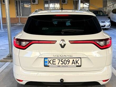 Рено Меган 2018 в Днепре (Днепропетровске) на Automoto.ua Белый Рено Меган, объемом двигателя 1.5 л и пробегом 250 тыс. км за 12200 $, фото 1 на Automoto.ua