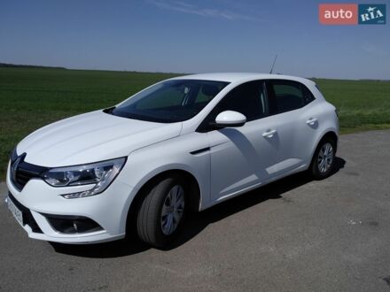 Белый Рено Меган, объемом двигателя 1.46 л и пробегом 218 тыс. км за 11500 $, фото 1 на Automoto.ua