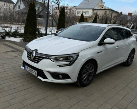 Белый Рено Меган, объемом двигателя 1.6 л и пробегом 218 тыс. км за 13500 $, фото 1 на Automoto.ua