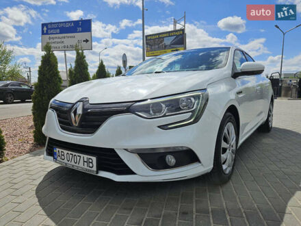 Рено Меган 2018 в Софіївська Борщагівка на Automoto.ua Белый Рено Меган, объемом двигателя 1.46 л и пробегом 180 тыс. км за 12200 $, фото 1 на Automoto.ua