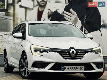 Рено Меган 2018 у Одесі на Automoto.ua Білий Рено Меган, об'ємом двигуна 1.46 л та пробігом 200 тис. км за 13700 $, фото 1 на Automoto.ua