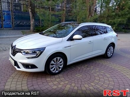 Рено Меган 2018 в Запорожье на Automoto.ua Белый Рено Меган, объемом двигателя 1.6 л и пробегом 122 тыс. км за 13300 $, фото 1 на Automoto.ua
