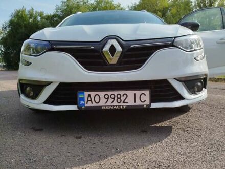 Рено Меган 2018 в Мукачеве на Automoto.ua Белый Рено Меган, объемом двигателя 1.46 л и пробегом 252 тыс. км за 12500 $, фото 1 на Automoto.ua