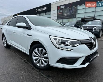 Белый Рено Меган, объемом двигателя 1.6 л и пробегом 110 тыс. км за 11500 $, фото 1 на Automoto.ua