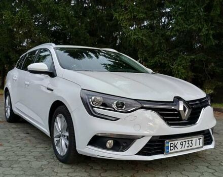 Белый Рено Меган, объемом двигателя 1.5 л и пробегом 222 тыс. км за 12600 $, фото 1 на Automoto.ua