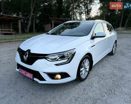Белый Рено Меган, объемом двигателя 1.46 л и пробегом 176 тыс. км за 15800 $, фото 1 на Automoto.ua