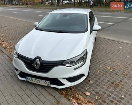 Белый Рено Меган, объемом двигателя 1.46 л и пробегом 144 тыс. км за 15300 $, фото 1 на Automoto.ua