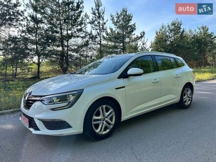 Белый Рено Меган, объемом двигателя 1.5 л и пробегом 174 тыс. км за 12399 $, фото 1 на Automoto.ua