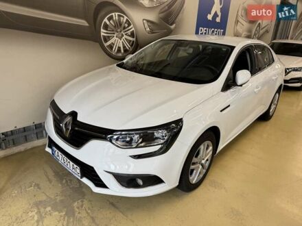 Белый Рено Меган, объемом двигателя 1.46 л и пробегом 47 тыс. км за 17387 $, фото 1 на Automoto.ua