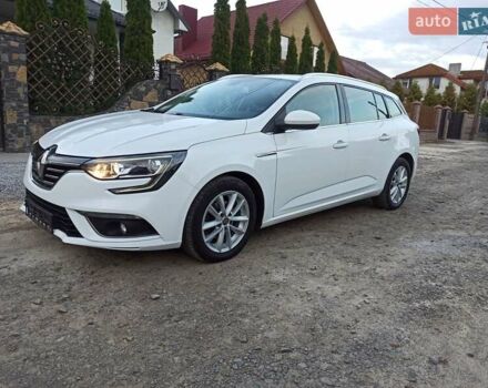 Белый Рено Меган, объемом двигателя 1.5 л и пробегом 205 тыс. км за 12690 $, фото 1 на Automoto.ua