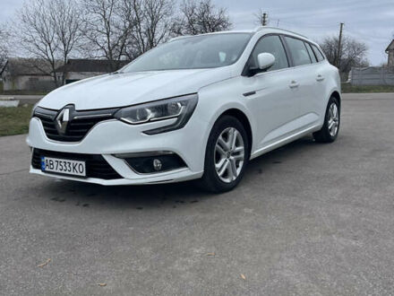Білий Рено Меган, об'ємом двигуна 1.46 л та пробігом 133 тис. км за 15399 $, фото 1 на Automoto.ua