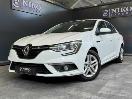 Белый Рено Меган, объемом двигателя 1.5 л и пробегом 102 тыс. км за 13500 $, фото 1 на Automoto.ua